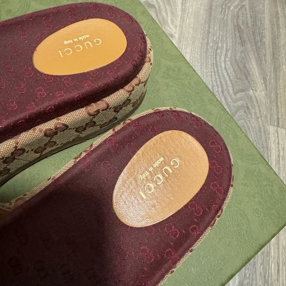 GUCCI PLATFORM SANDAL - AUTHENTIC - Picture 3 of 6